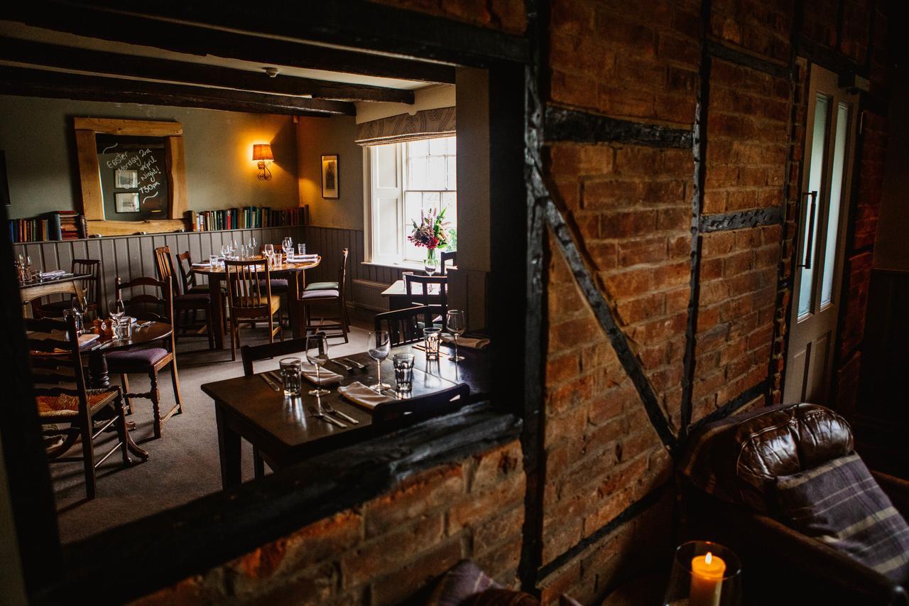 The Hawk Inn Andover Eksteriør bilde